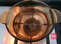 Crab Mushroom, Cabbage and Tofu Soup Illustration 6