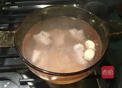 Illustration of how to make braised pork ribs with gordon and fragrant taro 4