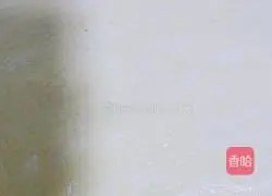 Illustration of how to make two-color flower rolls 13