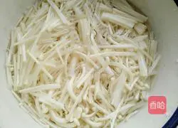 Enoki mushroom tomato and egg soup recipe 3