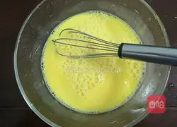 Illustration of how to make oil-free cucumber burritos 3