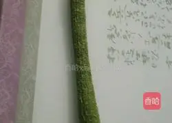 Illustration of how to make loofah and egg drop soup 1