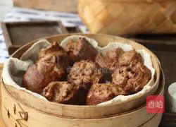 Illustration of how to make delicate and soft brown sugar blossom steamed buns 10