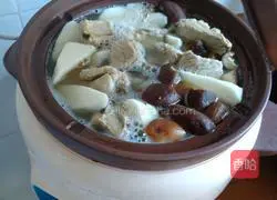 Illustration of how to make mushroom and yam bone soup 6