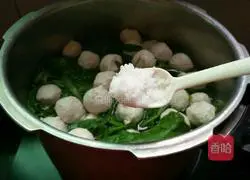 Illustration of how to make vegetable meatball soup 5