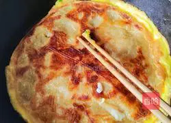 Illustration of how to make ham and egg pancakes 6