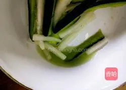 Illustration of how to make crispy pickled cucumbers 6