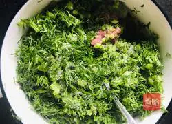 Illustration of how to make fennel beef buns 4