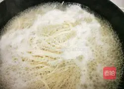 Illustration of how to make noodles with shredded pork sauce 5