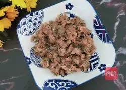 Illustration of how to make steamed minced pork with salted anchovy 1