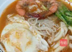 Illustration of how to make hot shrimp noodle soup 12