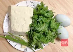 Illustration of how to make crab roe, pea sprouts and tofu soup 1