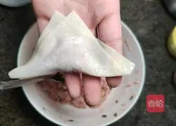 Illustration of the method of hand-wrapped breakfast 7