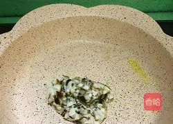 Illustration of how to make spinach noodles with tomato meat sauce 12