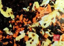 Illustration of how to make soft little pies 6