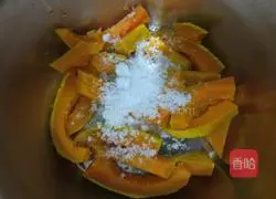 Illustration of how to make pumpkin shaped steamed buns 3