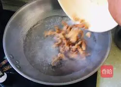 Illustration of braised crispy pork 3