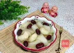 Illustration of how to make water chestnuts, snow pear and red dates soup 13