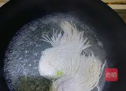 Hainan Coconut Chicken Noodles Recipe Illustration 8