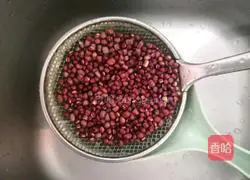 Red Bean and Lotus Seed Soup Recipe Illustration 5