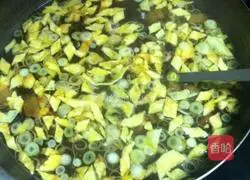 Illustration of how to make an improved version of Fufeng Xiangzi Noodles 5