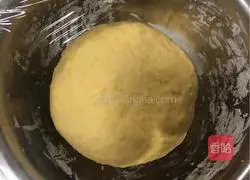 Illustration of how to make hand-rolled egg noodles 2