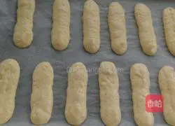 Illustration of how to make finger biscuits 10