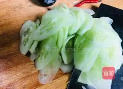 Easy to learn cucumber and preserved egg soup recipe 1