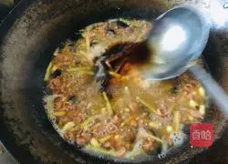 Illustration of how to make spicy and sour intestine soup 6