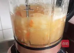 Illustration of how to make lychee, white fungus and horseshoe drink 7