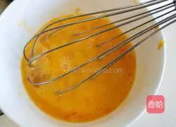 Illustration of how to make fried diced steamed buns soft and delicious 2