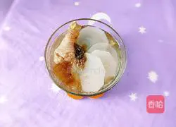 Illustration of how to make white radish, seaweed and goose meat soup 1