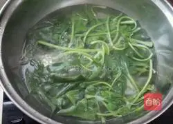 Spinach and egg drop soup Illustration of how to do it 1