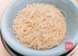 Illustration of how to make fried noodles 3
