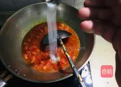 Illustration of how to make egg and tomato noodle soup 10