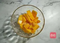 Mango Milkshake Recipe Illustration 2