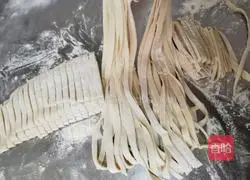 Illustration of hand-rolled noodles 7
