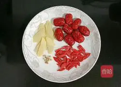 Peanuts with scallops Pork belly soup recipe 3