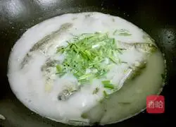 Illustration of how to make crucian carp soup 6