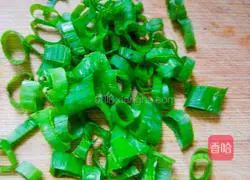 Illustration of how to make tomato and egg soup 1