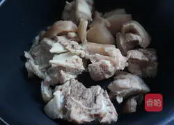 How to make lettuce, mushrooms and hoof soup Illustration 3