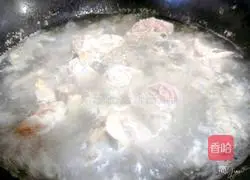 Illustration of how to make kelp and pork ribs soup 3