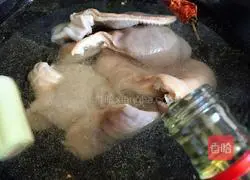 Illustration of how to make red oil belly silk 4