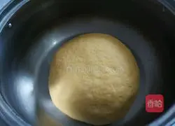 Illustration of how to make pumpkin steamed buns 3