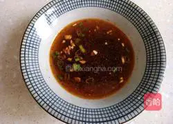 Illustration of how to make Chongqing noodles 9