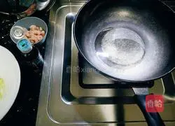 Illustration of how to make vegetable shrimp and egg soup 3