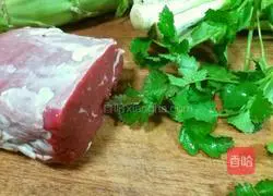 Illustration of how to make boiled beef 1