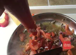 Illustration of how to make spaghetti bolognese 8