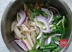 Illustration of how to make cold shredded tripe 4