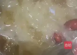 Recipe for Tremella Peach Gum and Red Date Soup 3